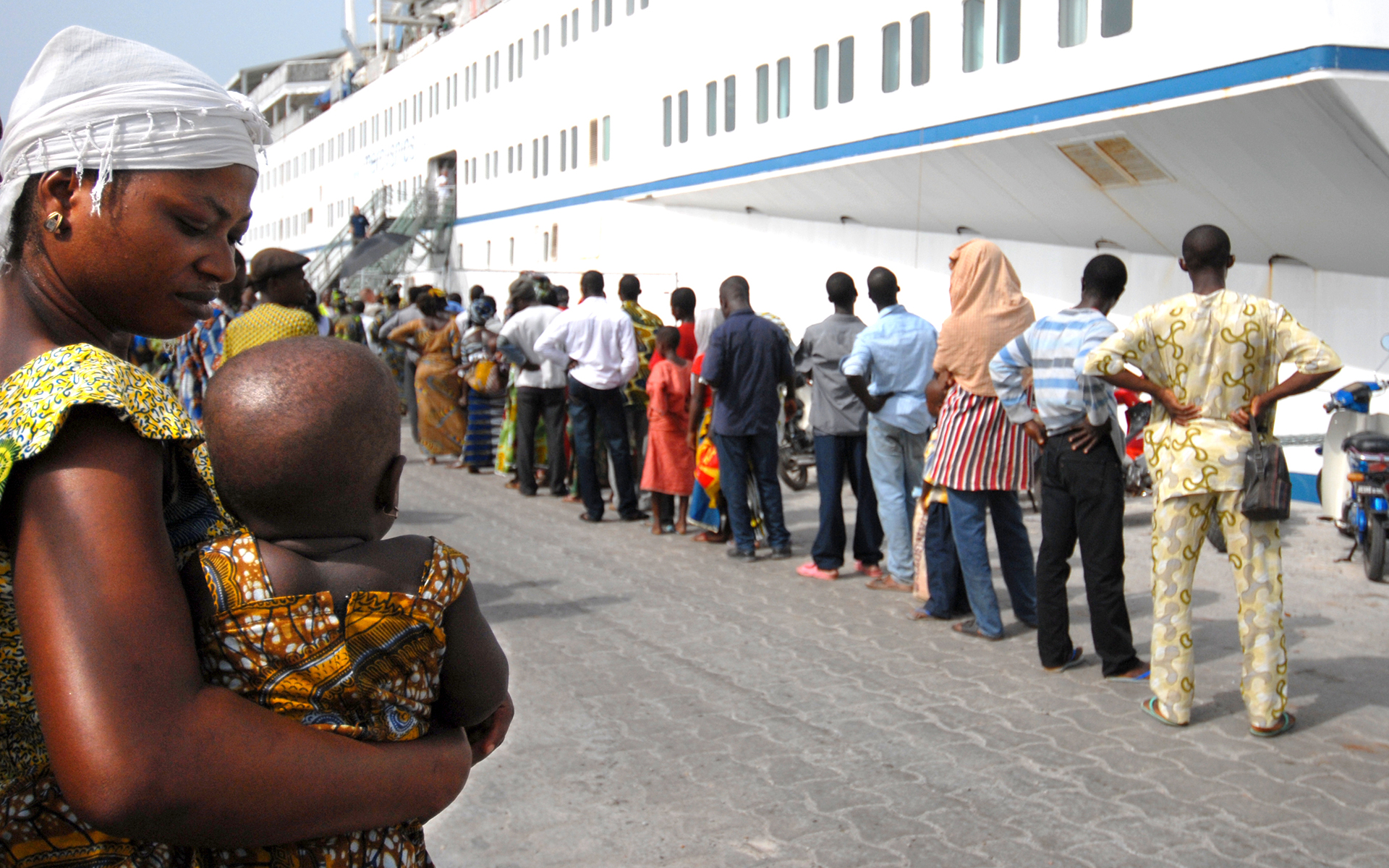 Patients-boarding-the-Africa-Mercy-hospital-ship