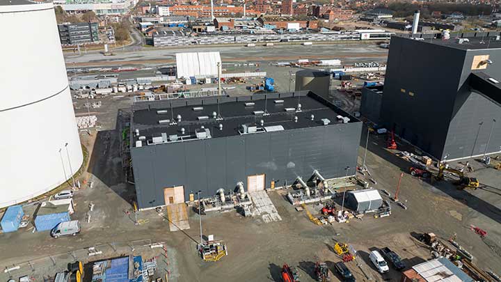 The heat pump hall at Esbjerg Harbor, Denmark The heat pump hall at Esbjerg Harbor, Denmark