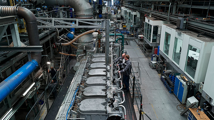 Testbed-MAN-Augsburg Engine on testbed at the MAN factory in Augsburg