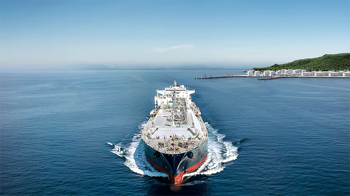LNG Cargo ship on ocean