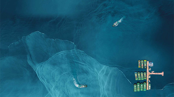 arial view of ships on ocean