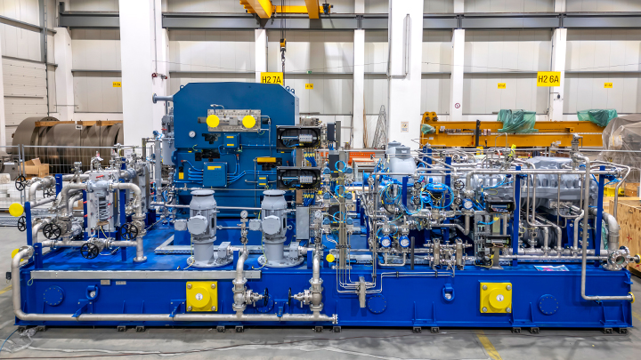 Blue screw compressor unit with full piping system