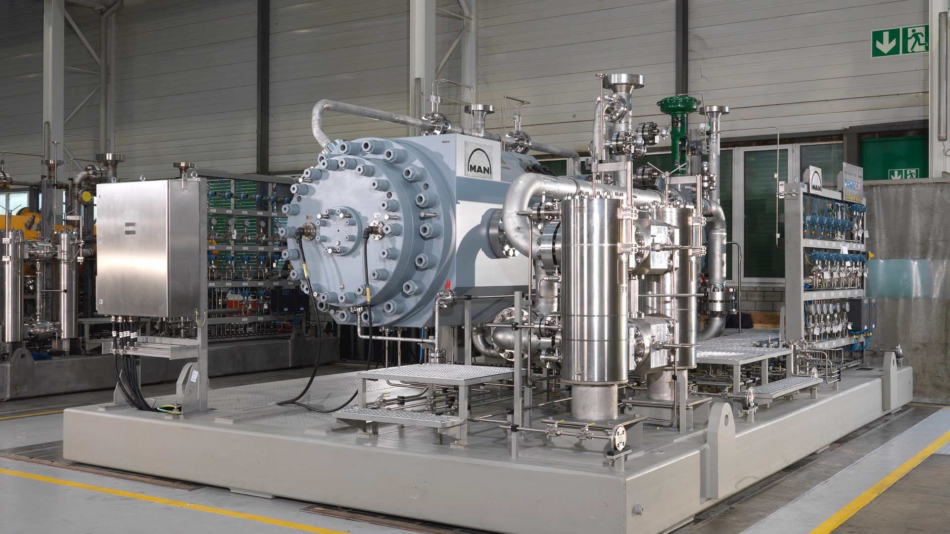 reference2-pipeline-and-gas-storage-oil-and-gas HOFIM compressor installed